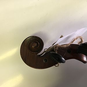 Violine mit Zettel 3